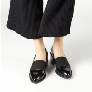 Jeffrey Campbell Pointed Toe and Elastic Heel